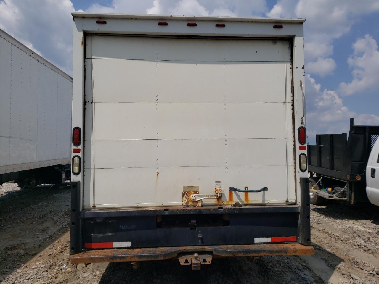 2010 Ford Econoline E350 Super Duty Cutaway Van VIN: 1FDWE3FL1ADA28328 Lot: 61770854