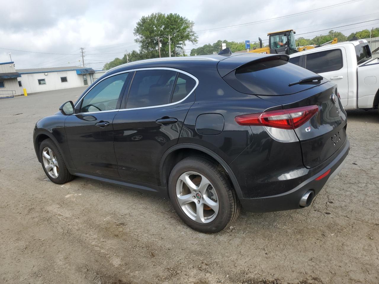 ZASFAKAN7J7B79943 2018 ALFA ROMEO STELVIO - Image 2