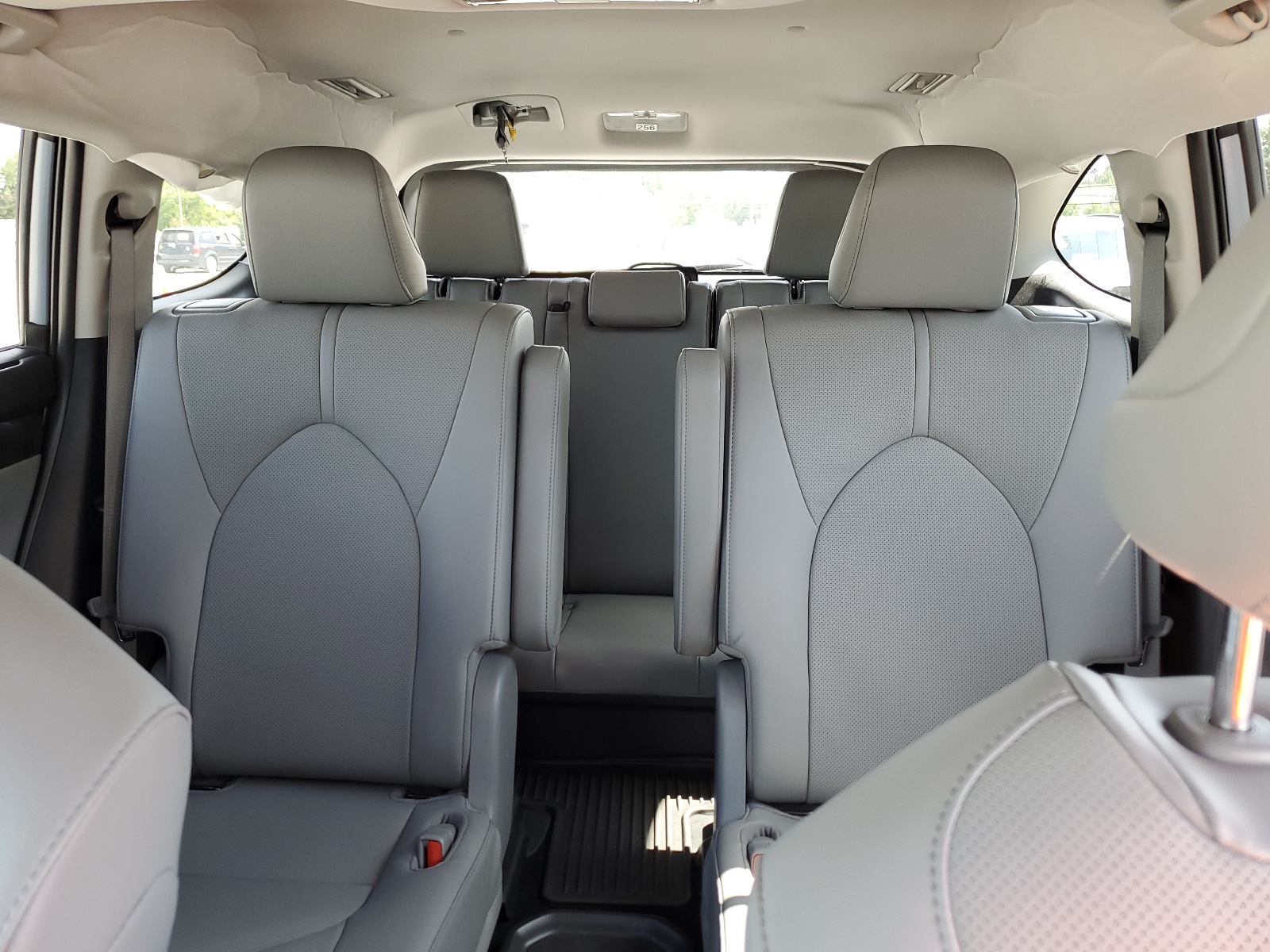 5TDDZRBH4NS223838 2022 Toyota Highlander Limited