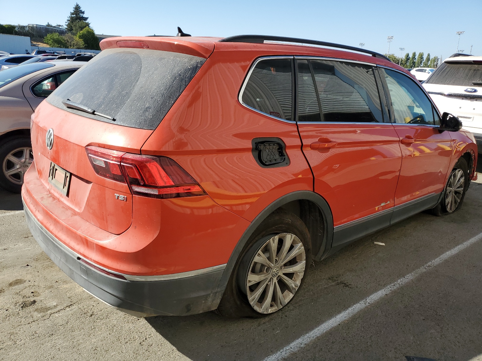 2018 Volkswagen Tiguan Se vin: 3VV3B7AX5JM007926