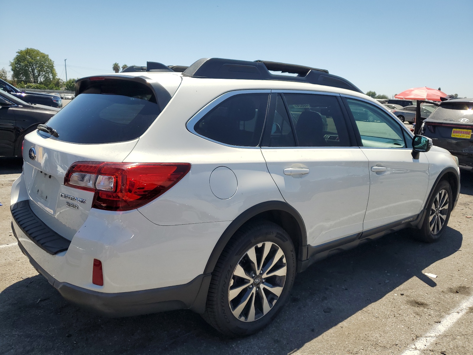 2016 Subaru Outback 3.6R Limited vin: 4S4BSENC9G3253213