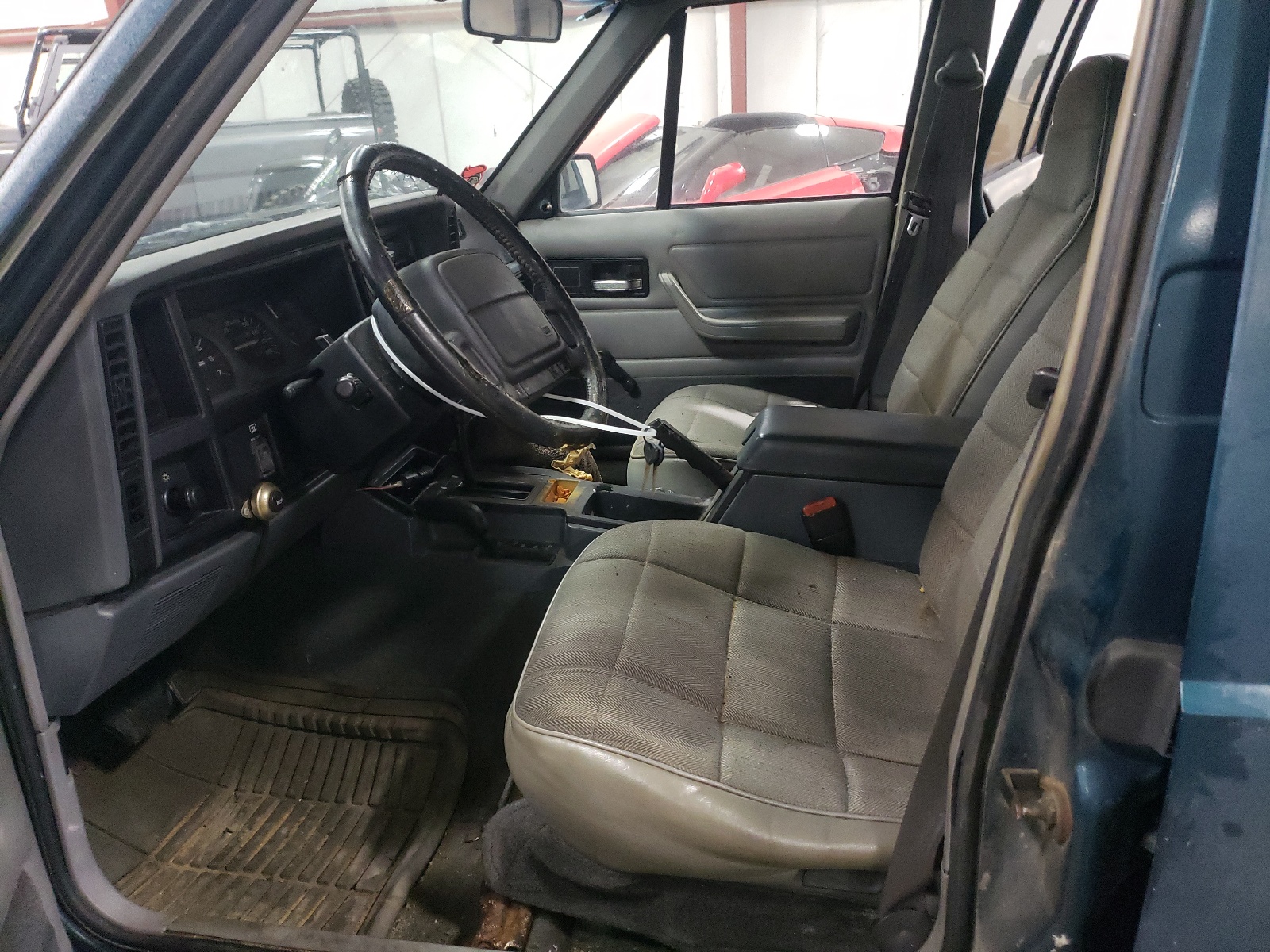 1J4FJ68S6TL246063 1996 Jeep Cherokee Sport