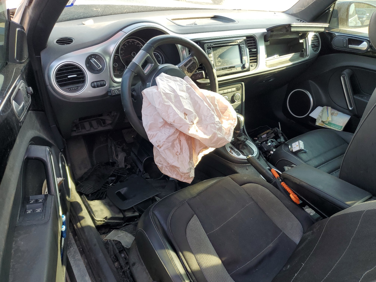 3VW517AT2EM818285 2014 Volkswagen Beetle