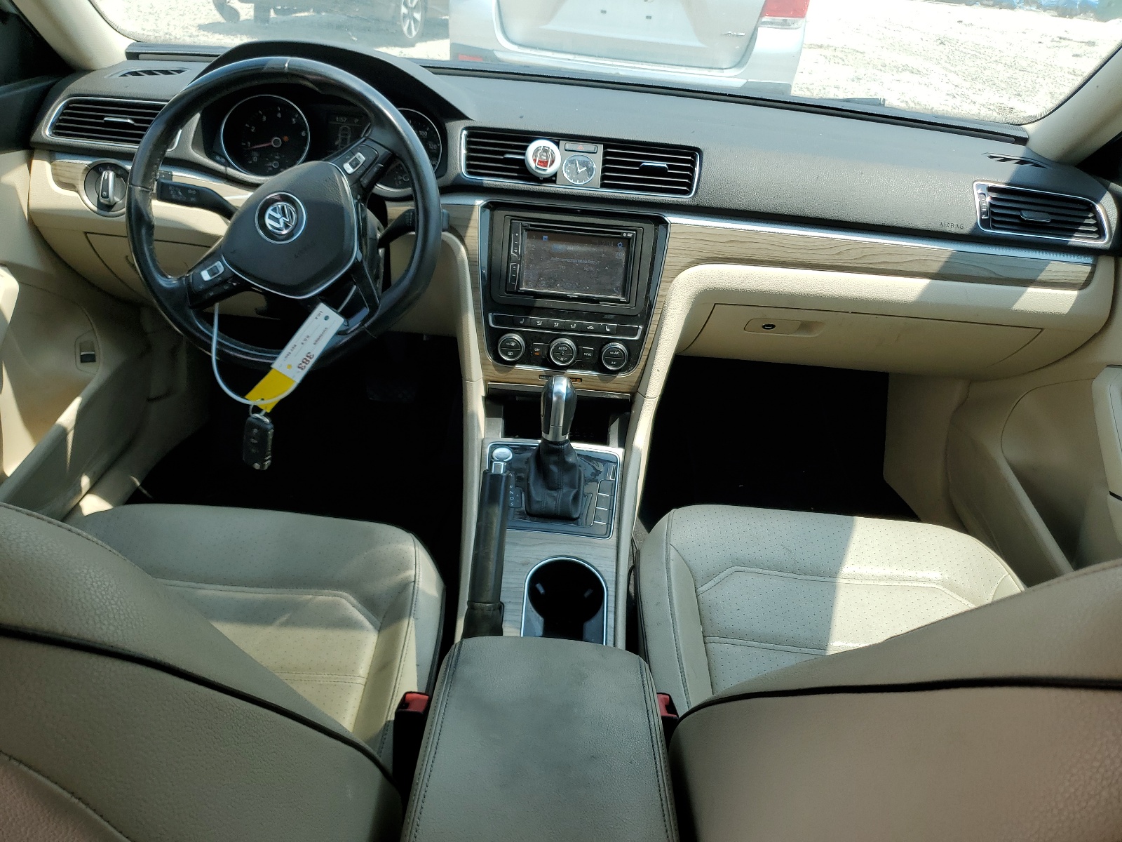 1VWBT7A37HC067770 2017 Volkswagen Passat Se