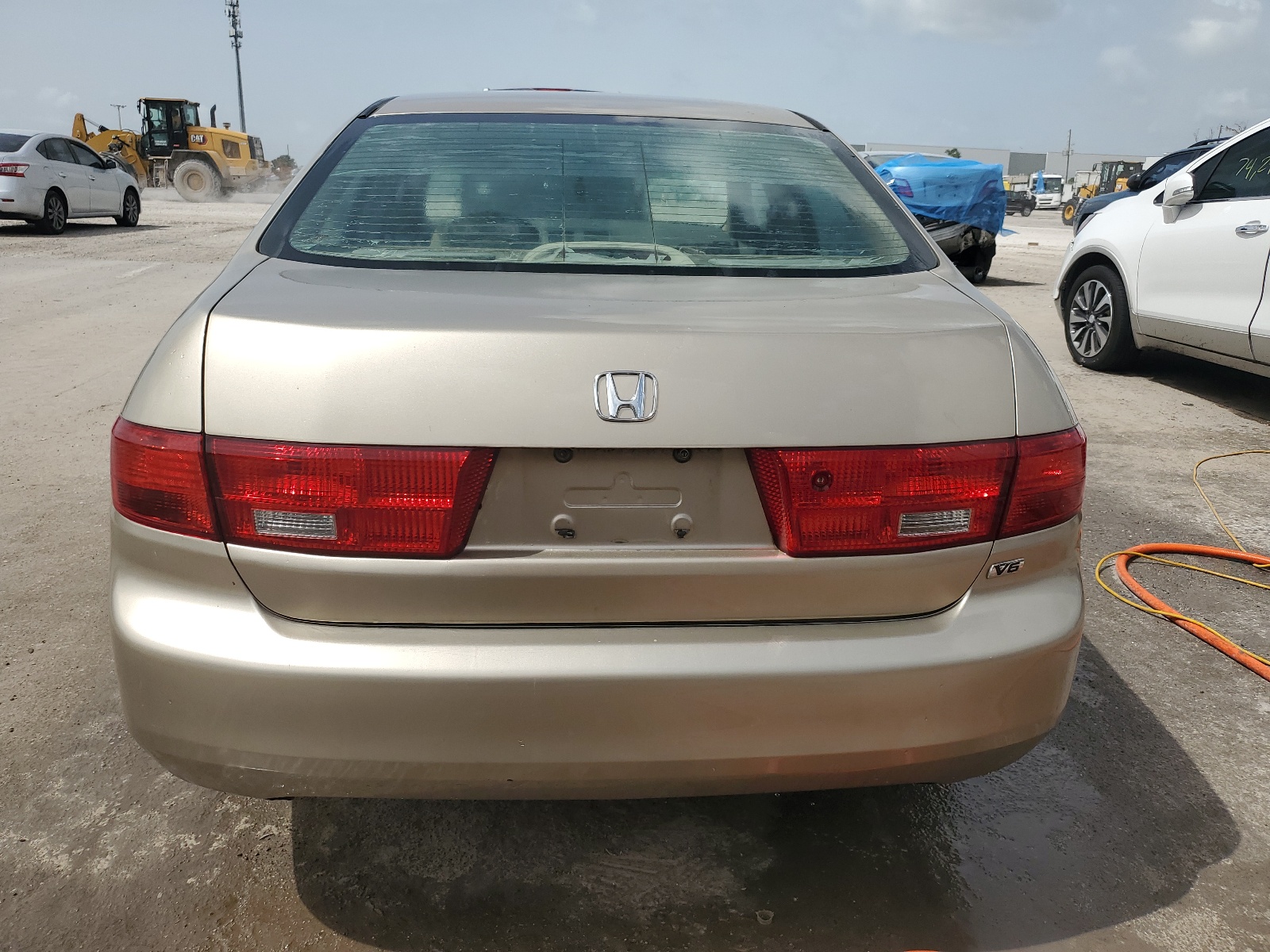 1HGCM66345A055379 2005 Honda Accord Lx