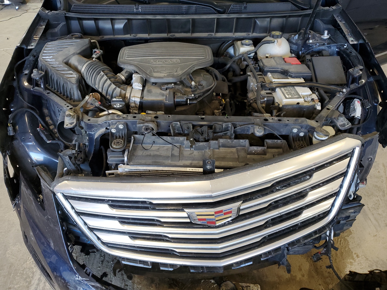 1GYKNCRS0HZ218568 2017 Cadillac Xt5 Premium Luxury