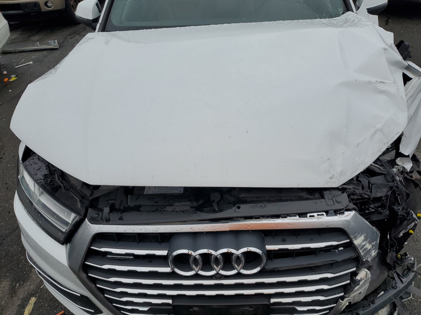 WA1LAAF79JD043678 2018 Audi Q7 Premium Plus