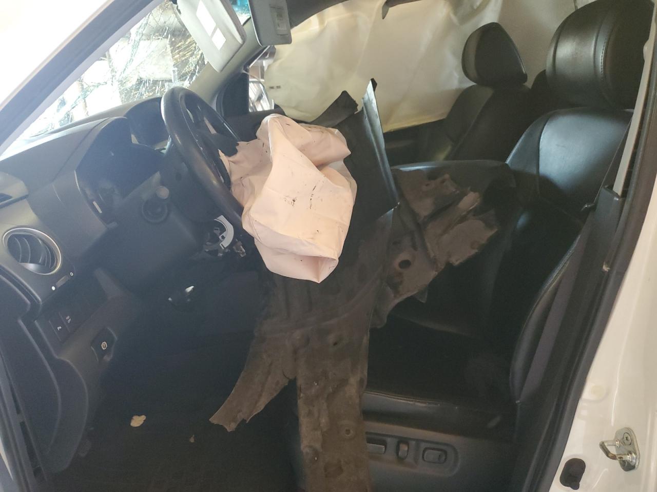 2011 Honda Pilot Touring VIN: 5FNYF3H9XBB005409 Lot: 62914644