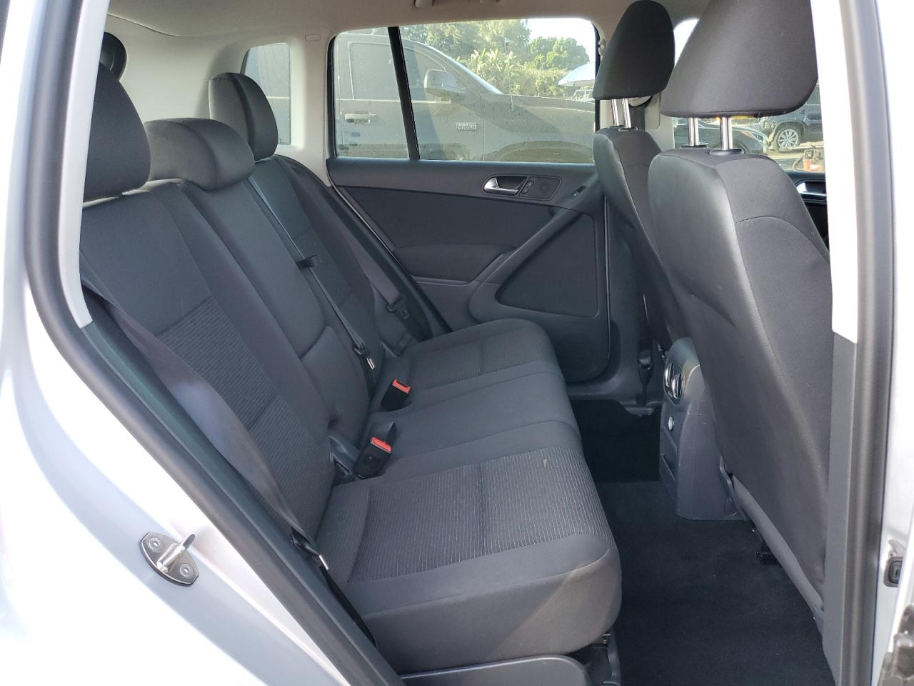 2015 Volkswagen Tiguan S VIN: WVGAV7AX5FW572001 Lot: 64941264