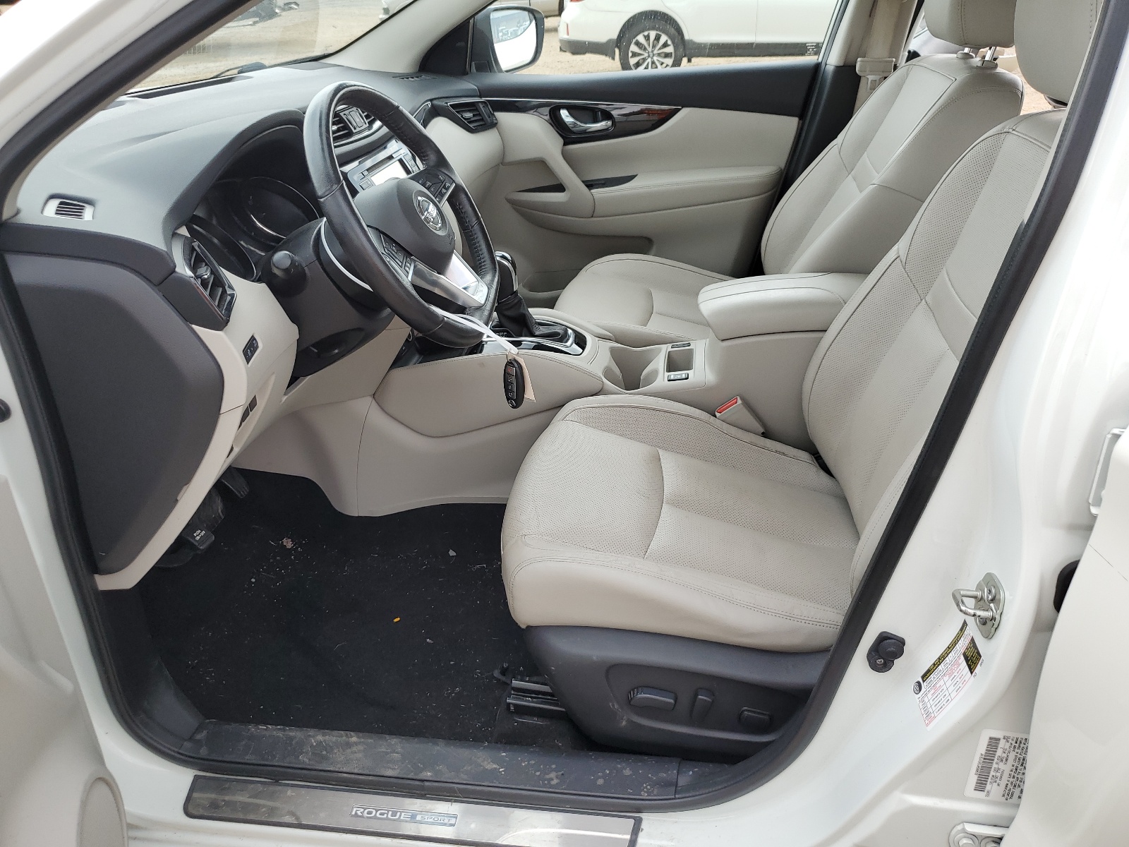 JN1BJ1CR2JW288532 2018 Nissan Rogue Sport S