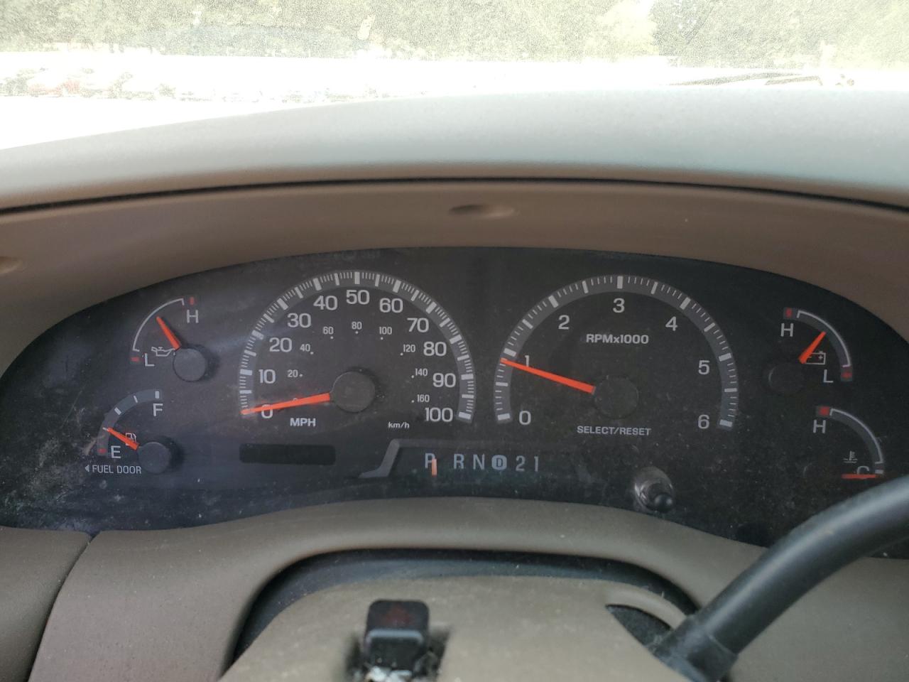 2001 Ford Expedition Eddie Bauer VIN: 1FMPU18L81LA10455 Lot: 63234184