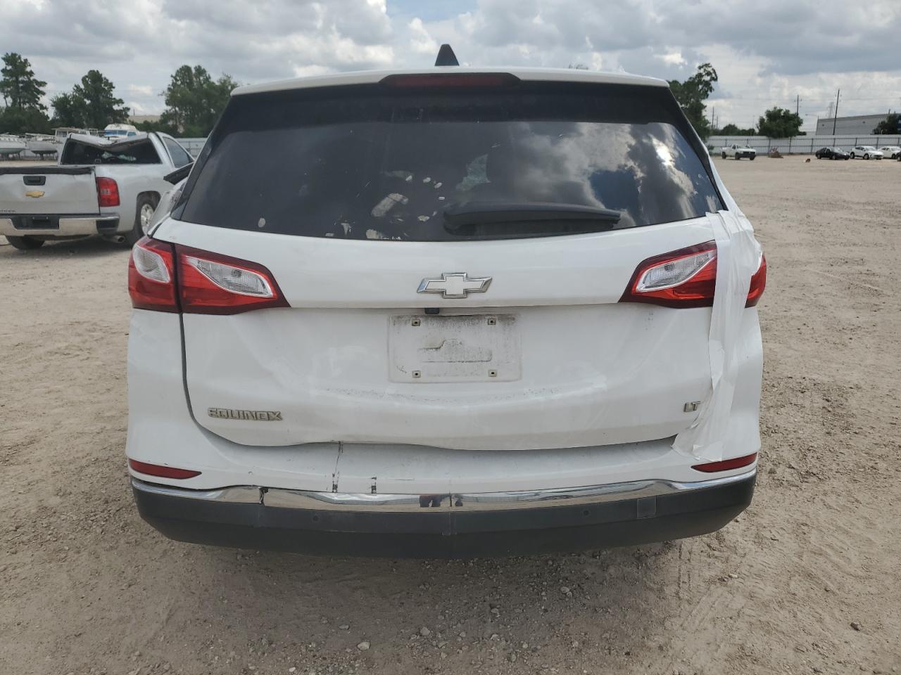 2GNAXJEV9J6174255 2018 Chevrolet Equinox Lt