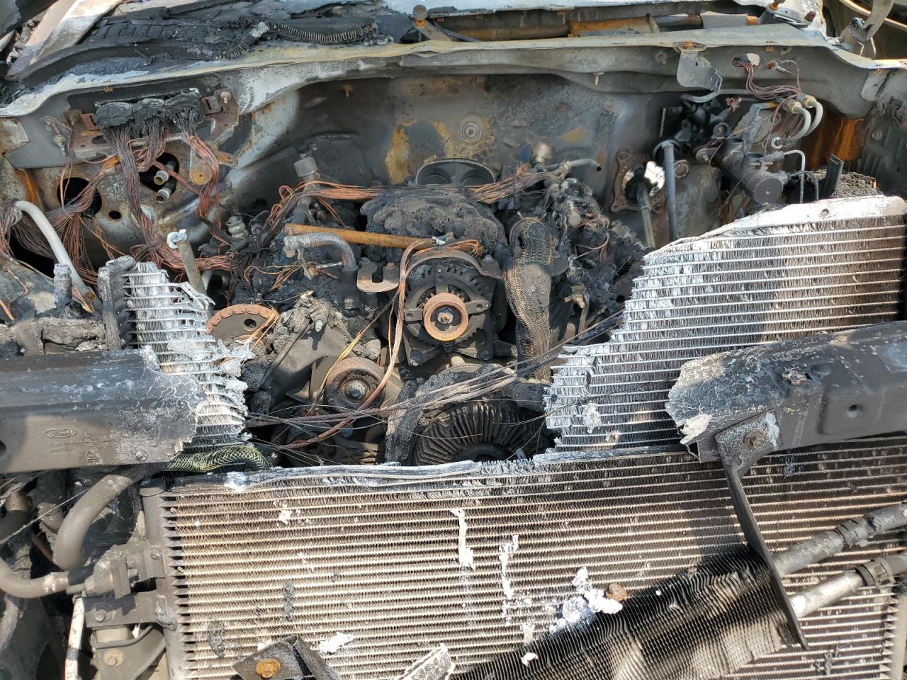 2010 Ford F450 - Image 11