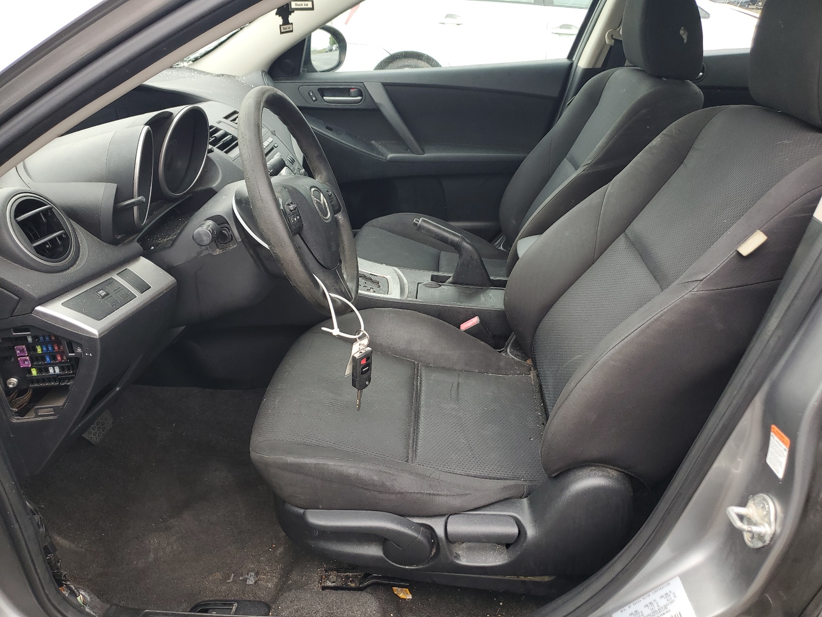 JM1BL1VF4B1367418 2011 Mazda 3 I