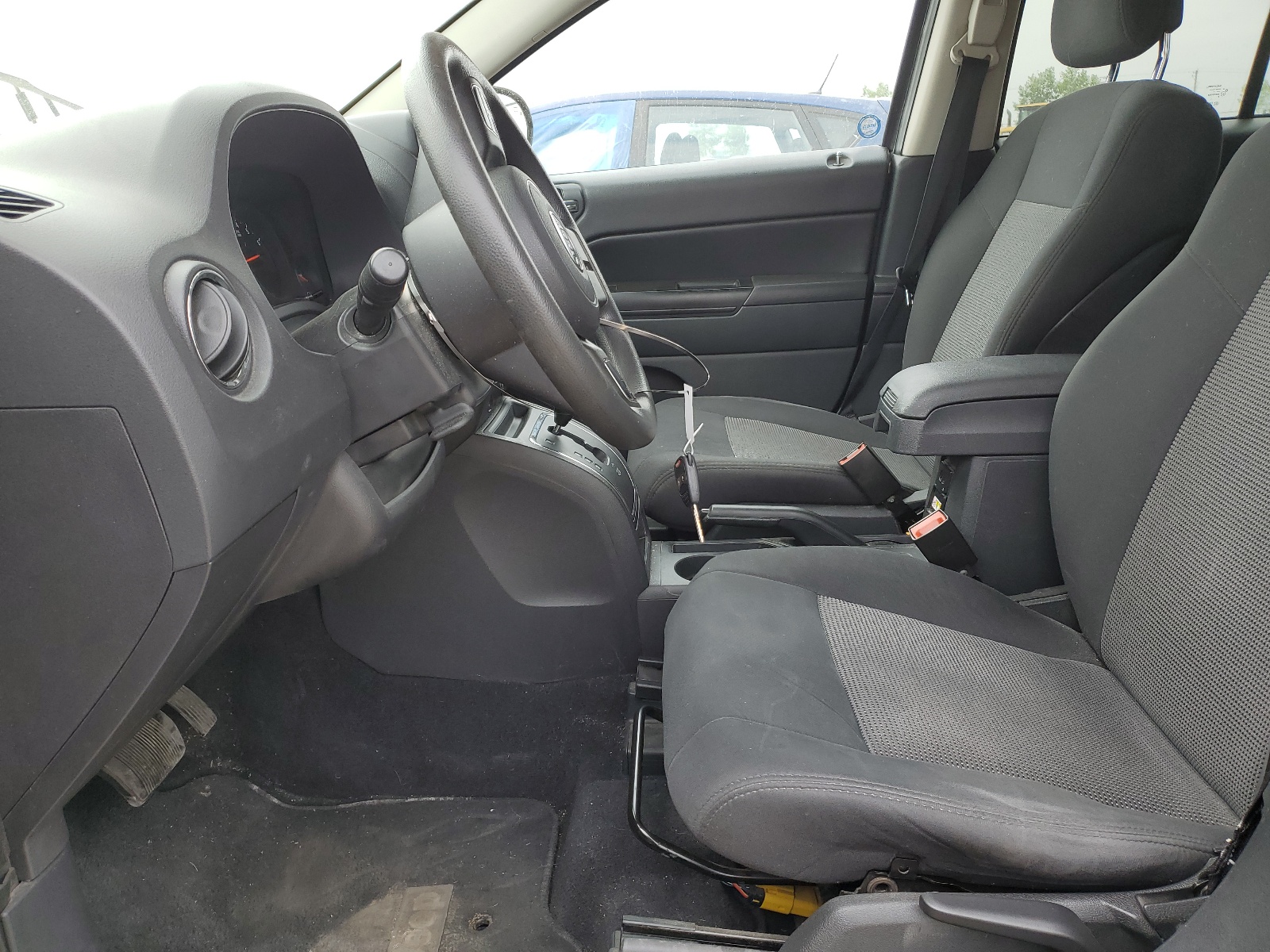 1J4NT4FB9BD260321 2011 Jeep Compass