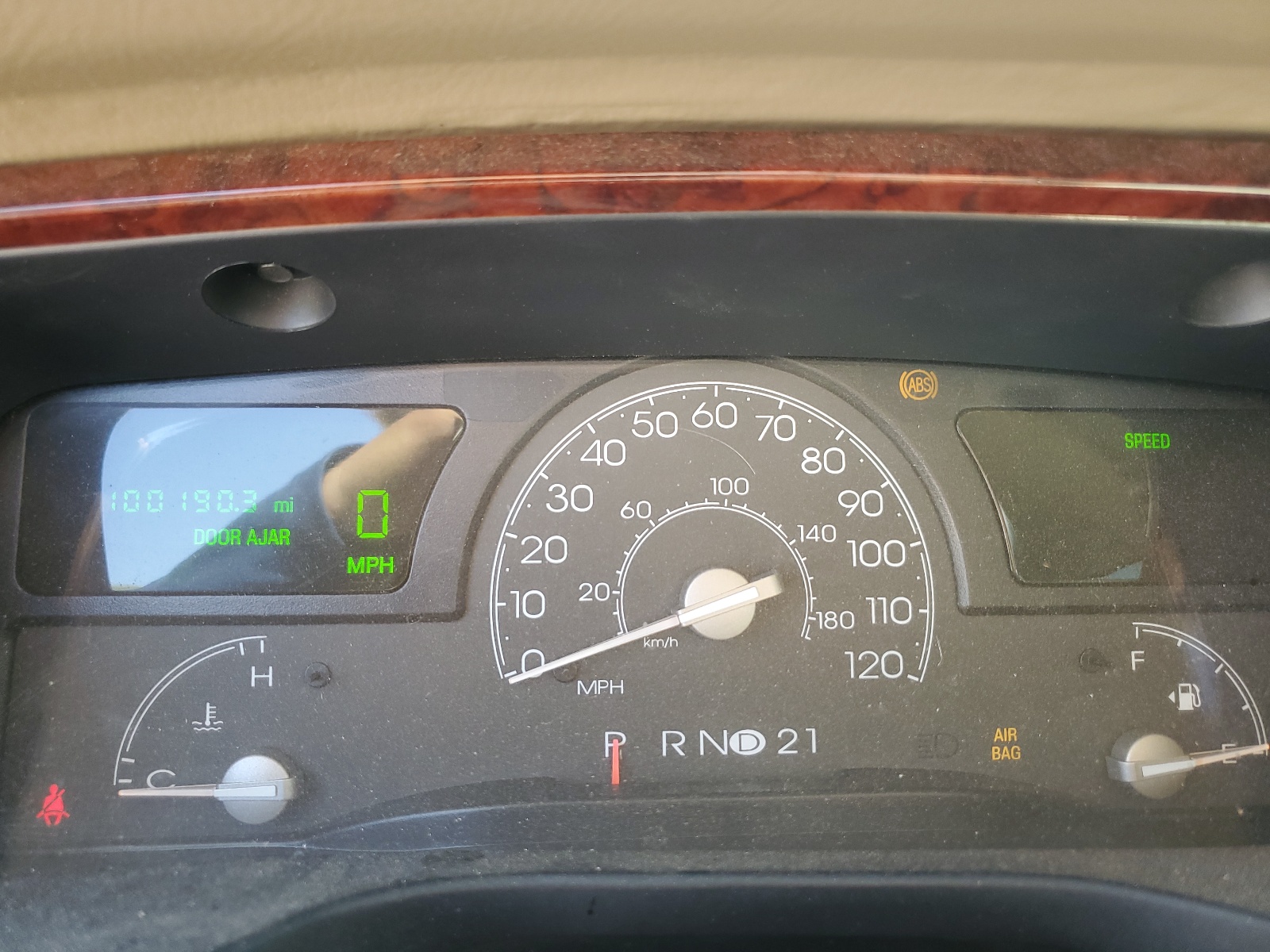 1LNHM81W45Y613168 2005 Lincoln Town Car Signature