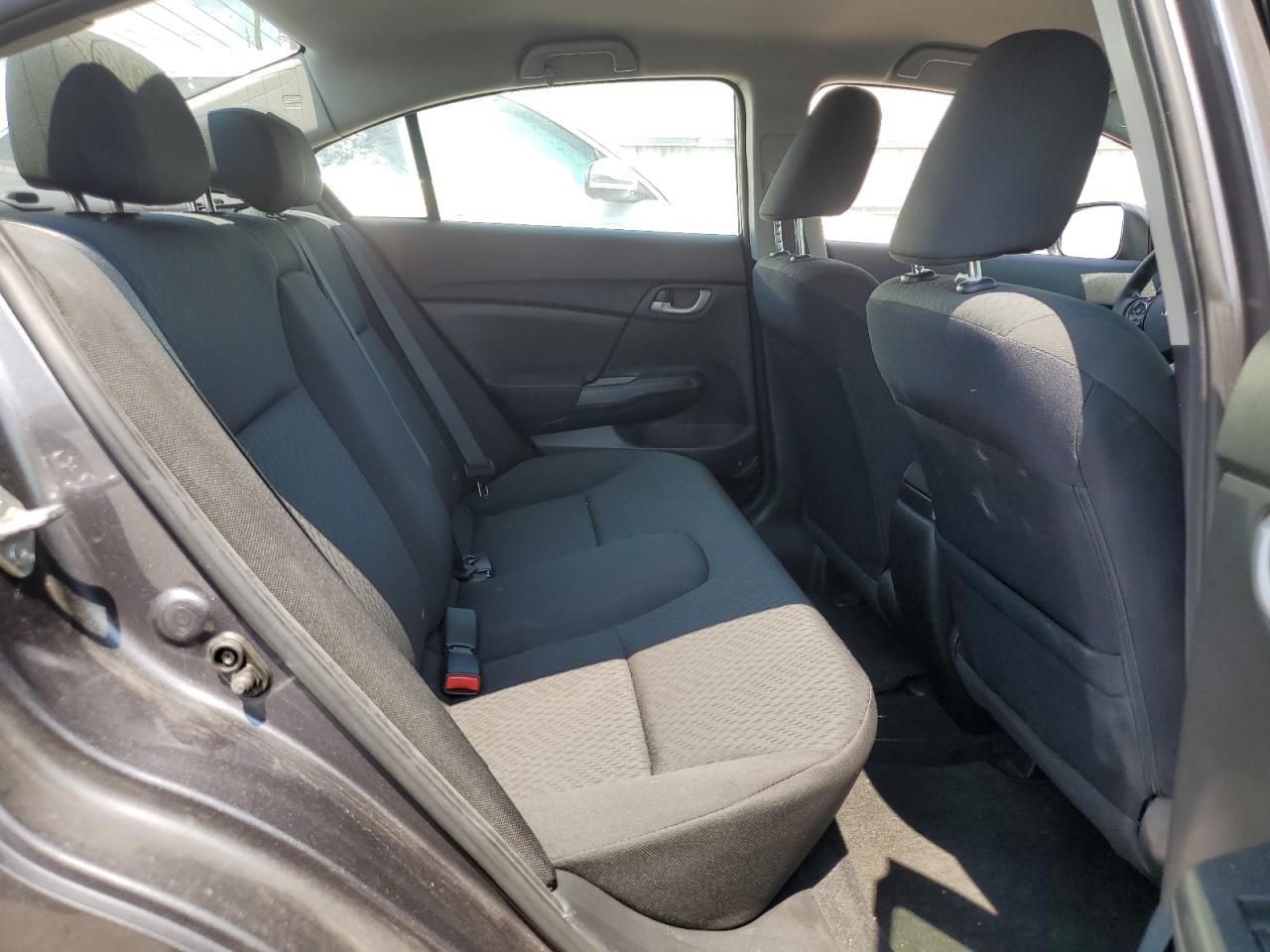 2HGFB2F70FH524159 2015 Honda Civic Se