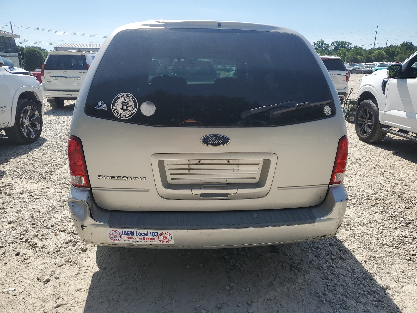 2FMZA50624BB11283 2004 Ford Freestar S