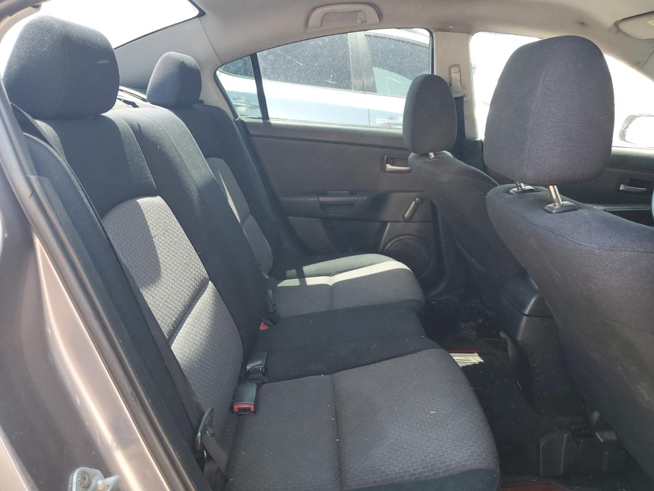 2006 Mazda 3 I VIN: JM1BK12GX61463253 Lot: 65167974