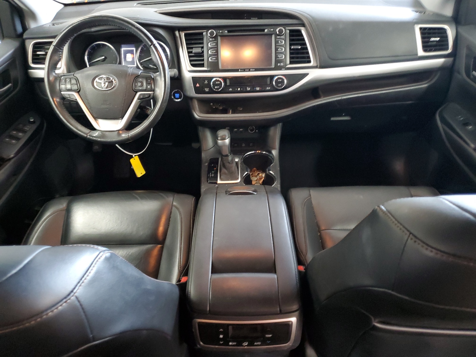 5TDJZRFH2KS974316 2019 Toyota Highlander Se