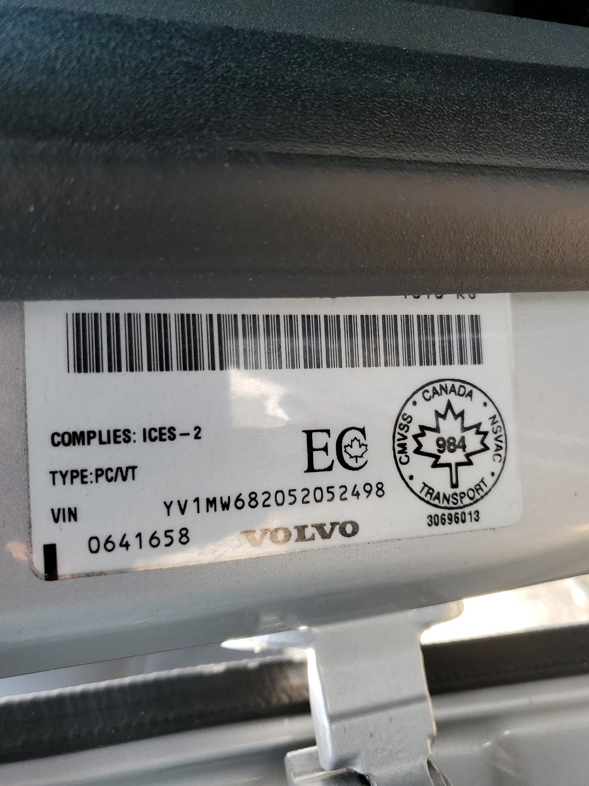 YV1MW682052052498 2005 Volvo V50 T5