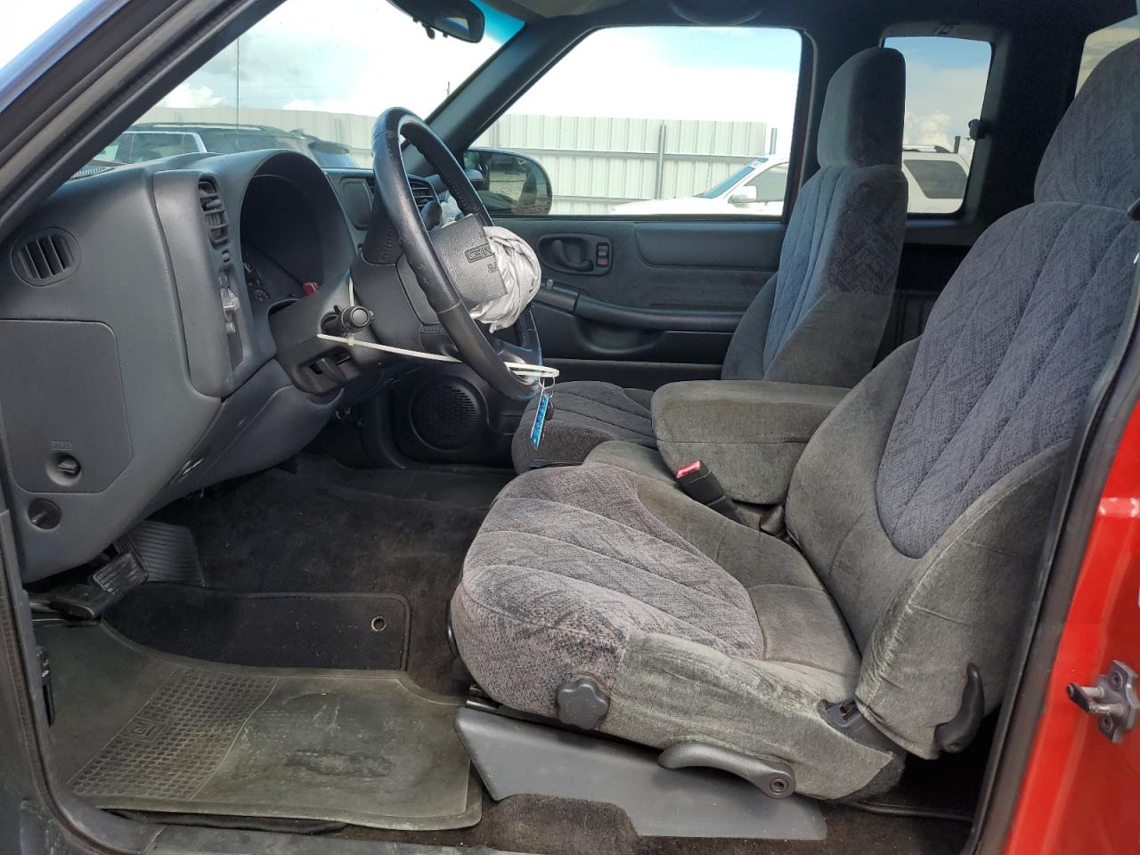 2002 GMC Sonoma VIN: 1GTCS19W028143104 Lot: 65183574