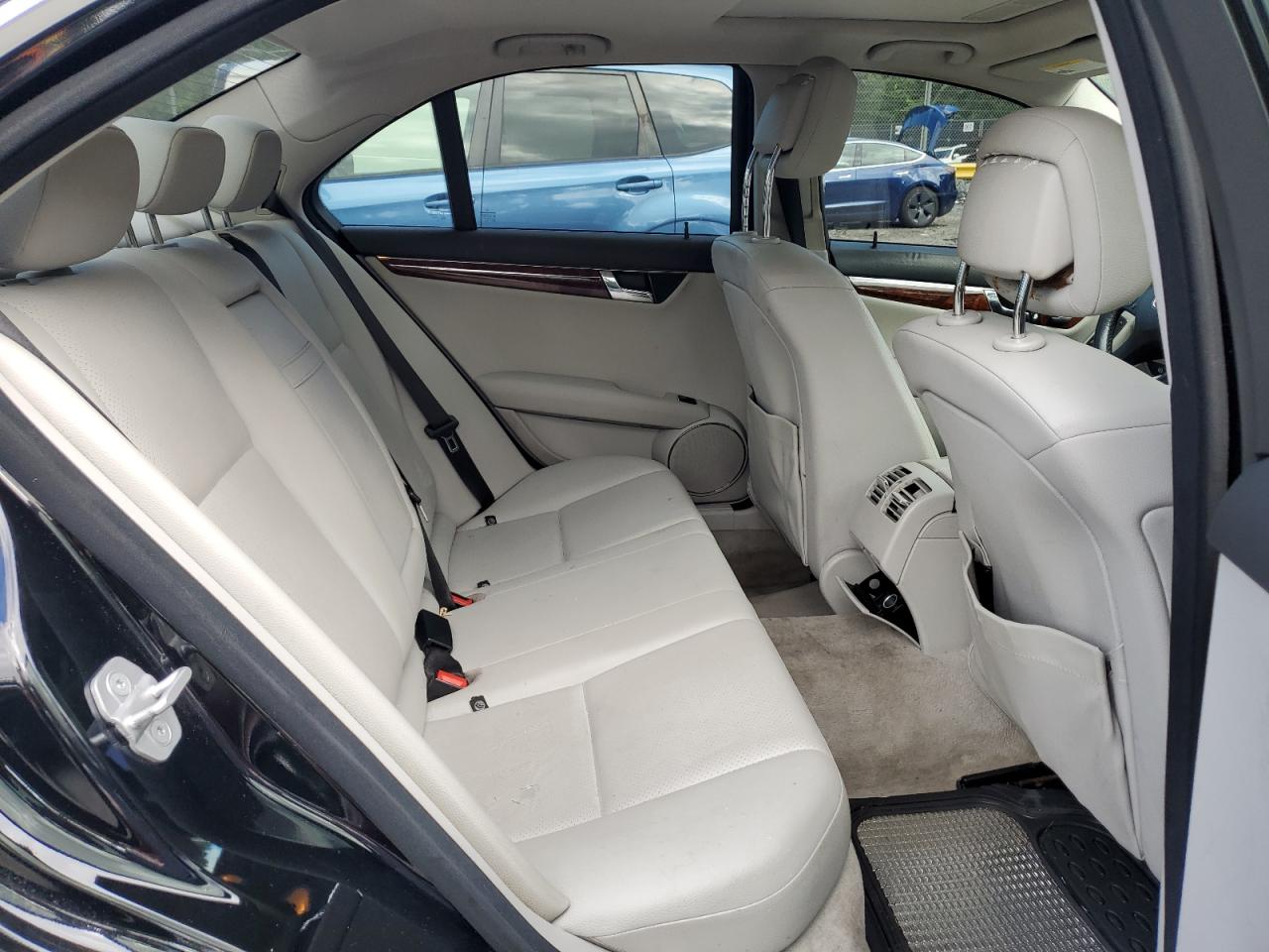 2011 Mercedes-Benz C 300 4Matic VIN: WDDGF8BB3BR156841 Lot: 60966904