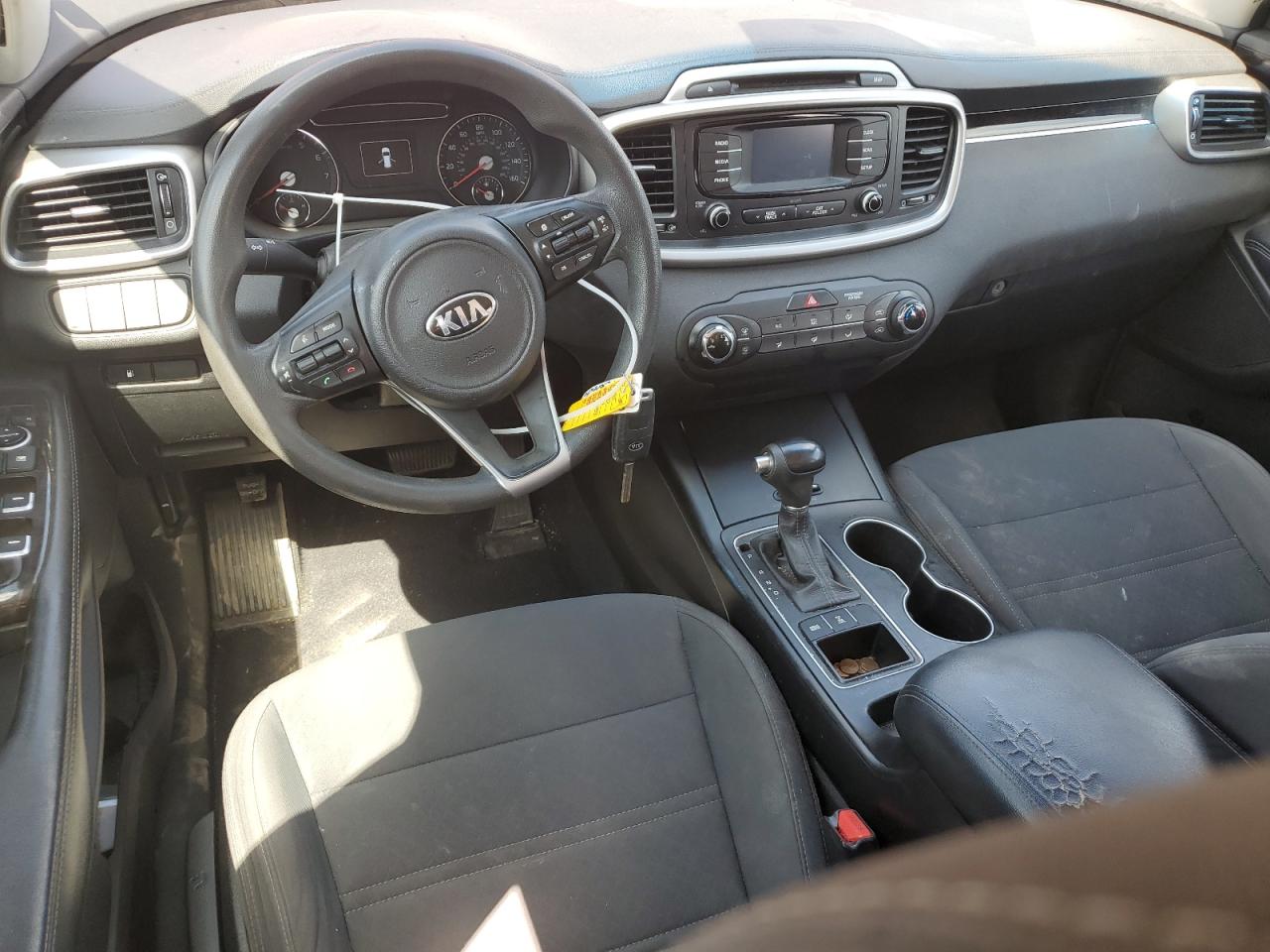 5XYPGDA54GG130864 2016 Kia Sorento Lx