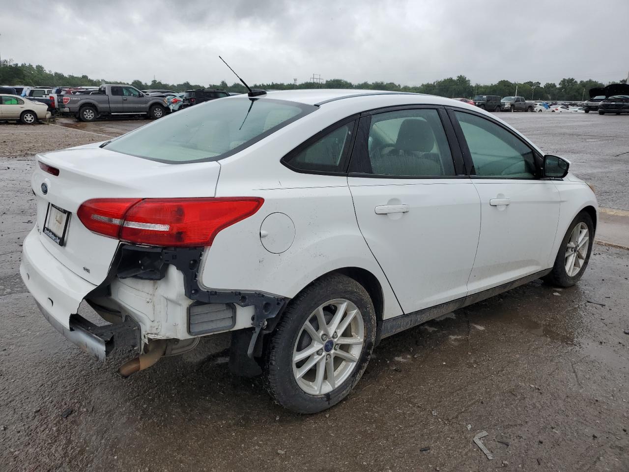 2017 Ford Focus Se VIN: 1FADP3F28HL201992 Lot: 63240344