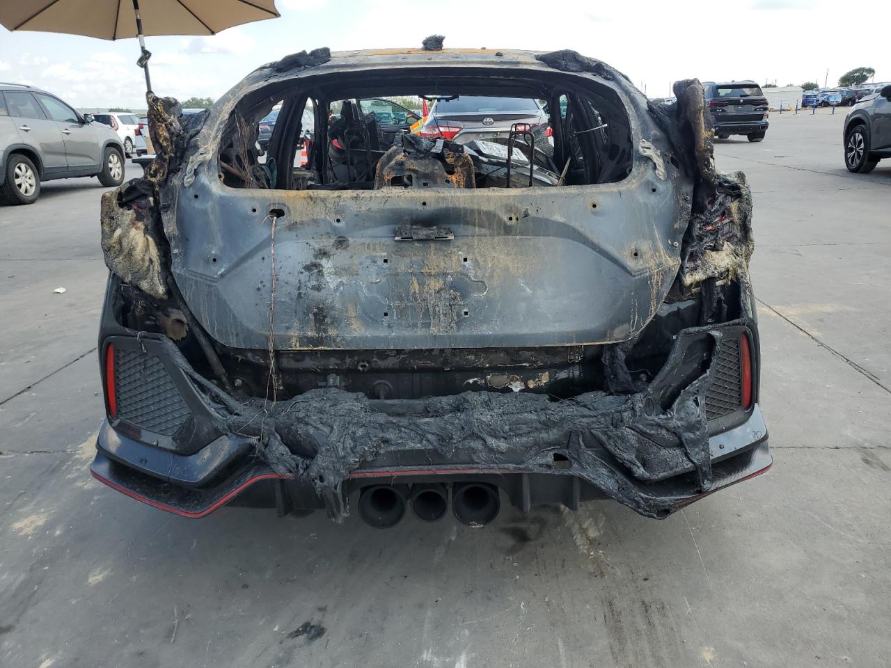 2018 Honda Civic Type-R Touring VIN: SHHFK8G73JU200684 Lot: 64527564