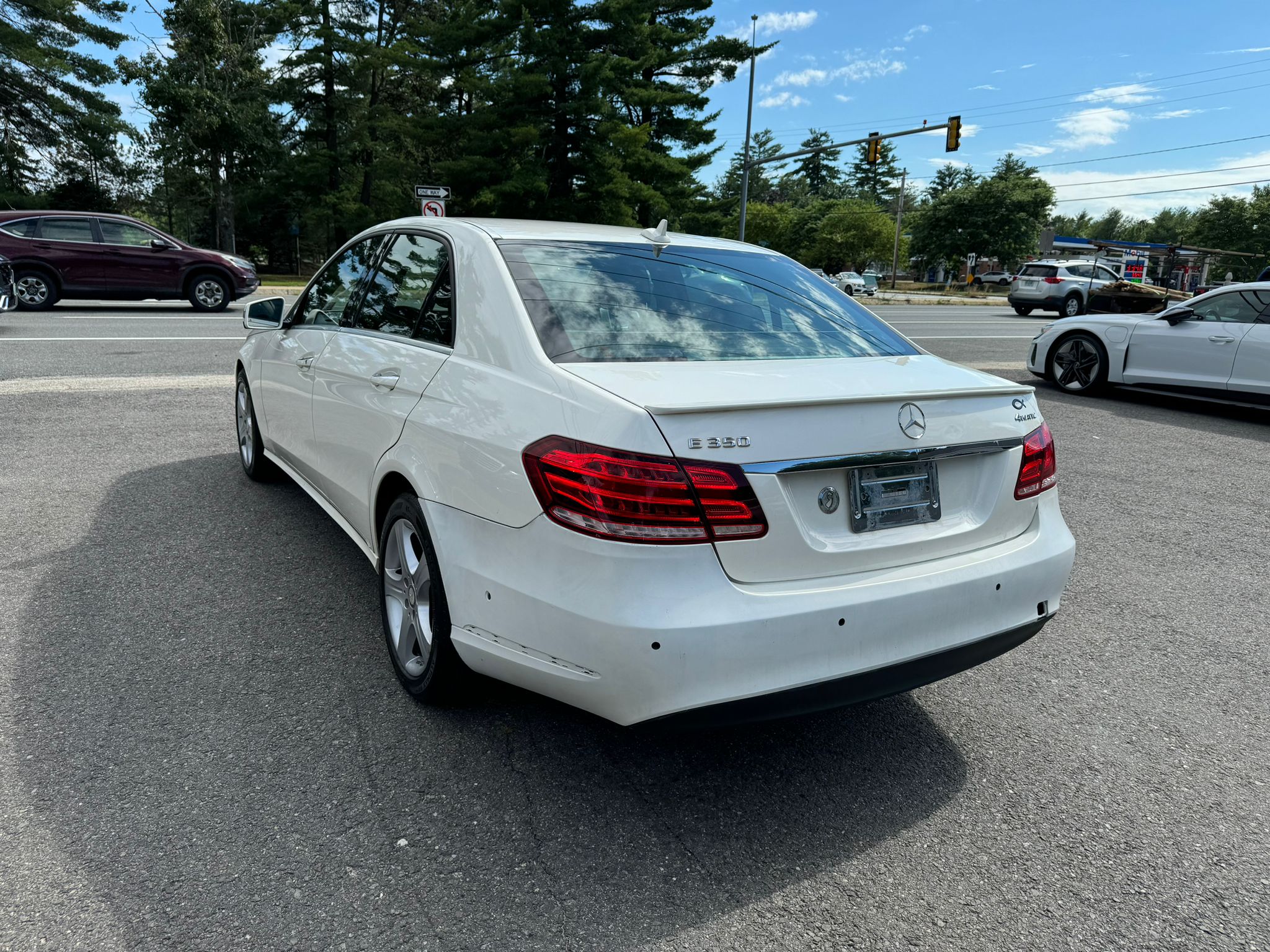 2015 Mercedes-Benz E 350 4Matic vin: WDDHF8JB9FB138445