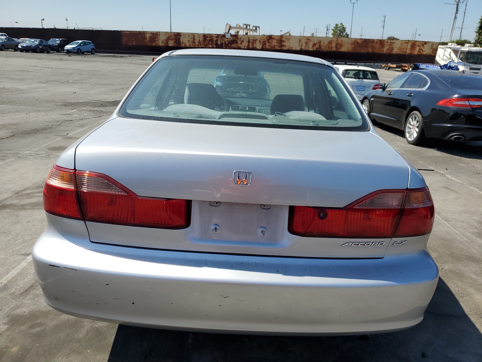 3HGCG6655YG705674 2000 Honda Accord Lx