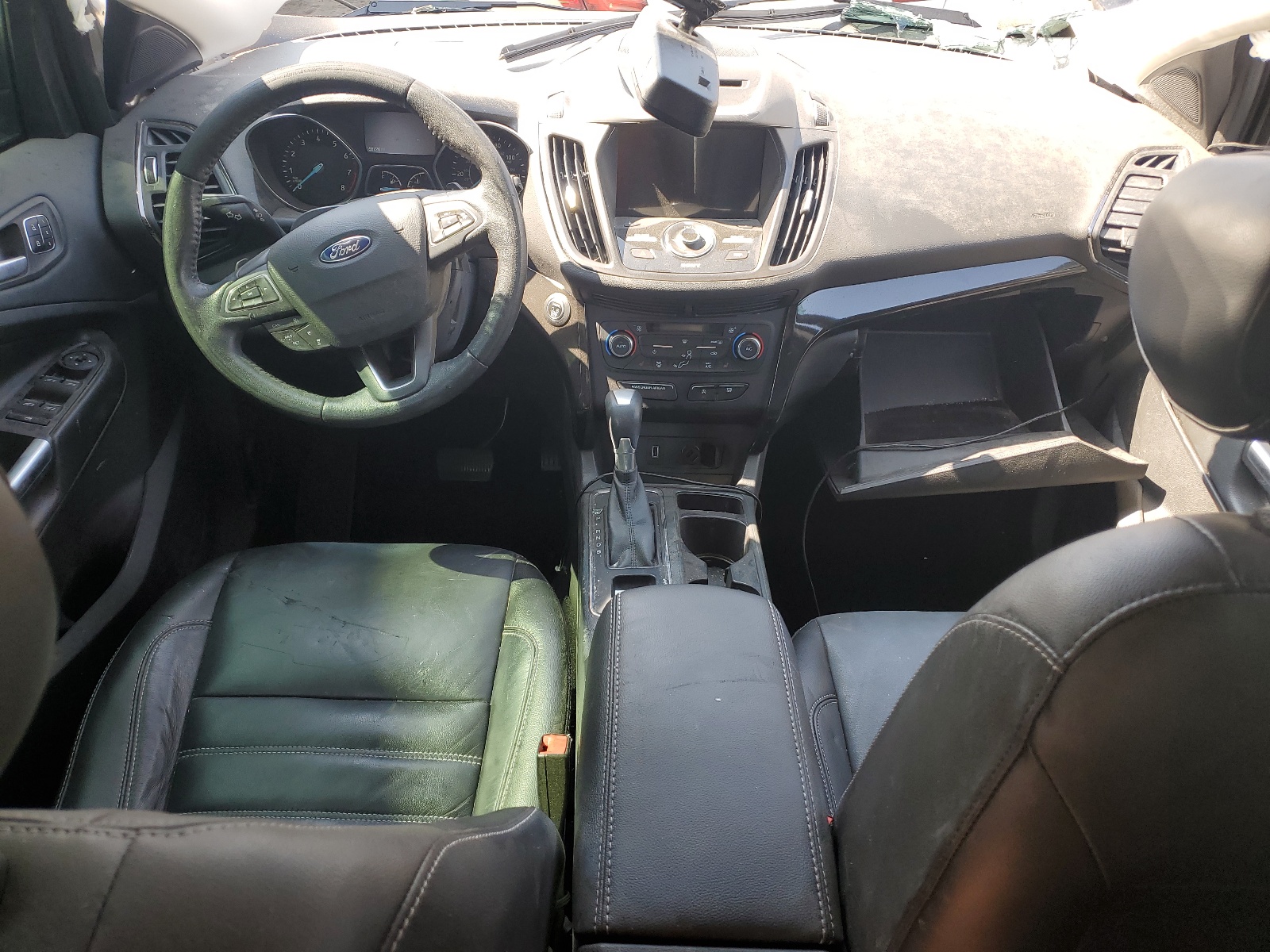 1FMCU0J9XHUC14055 2017 Ford Escape Titanium