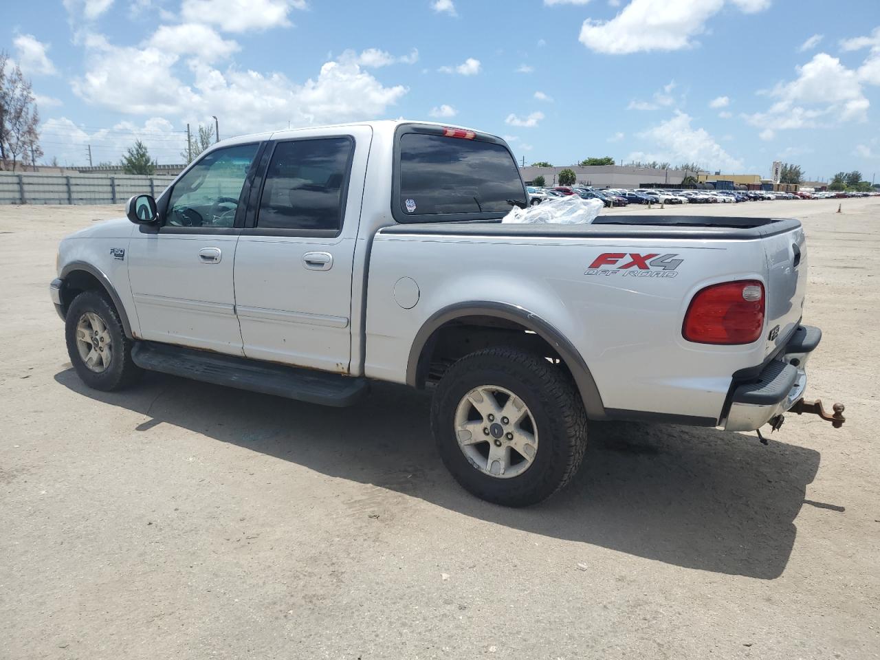 2002 Ford F150 Supercrew VIN: 1FTRW08LX2KC00220 Lot: 64709564