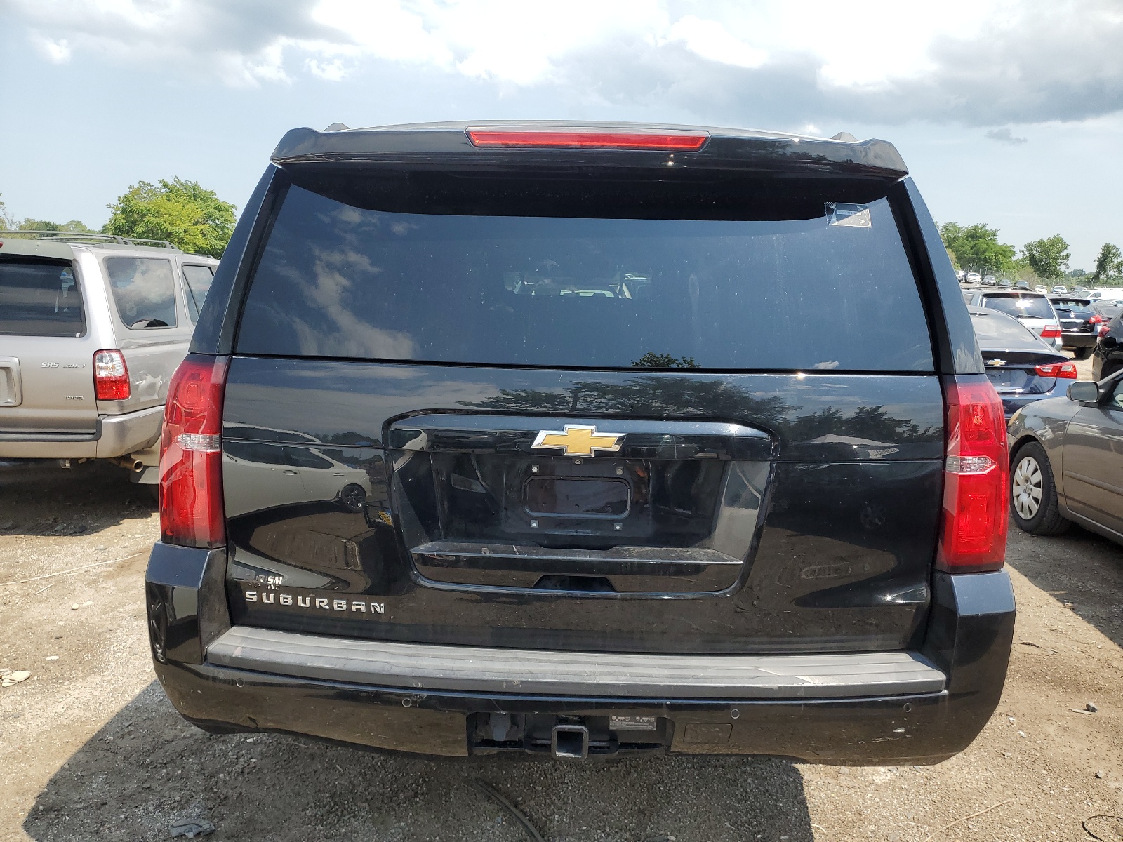 1GNSKHKC6HR231833 2017 Chevrolet Suburban K1500 Lt