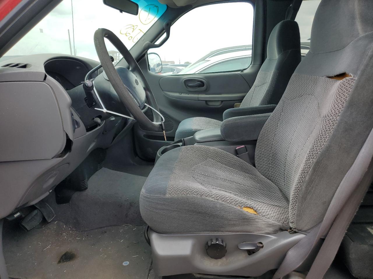 1999 Ford F150 VIN: 1FTZX1725XKA60256 Lot: 64590924