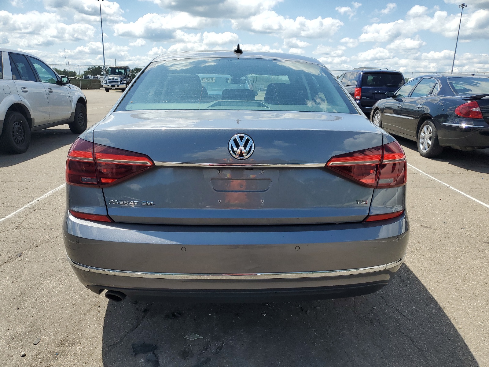 1VWCT7A32HC080270 2017 Volkswagen Passat Sel Premium