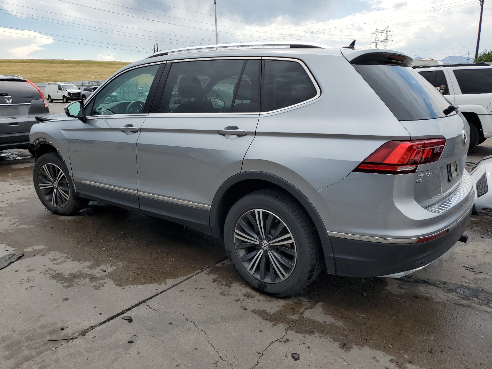 3VV2B7AX0KM180704 2019 Volkswagen Tiguan Se