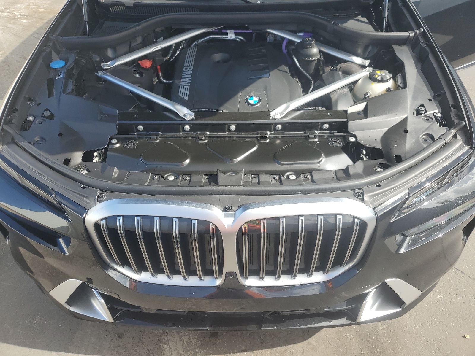 2024 BMW X7 xDrive40I vin: 5UX23EM03R9T69191