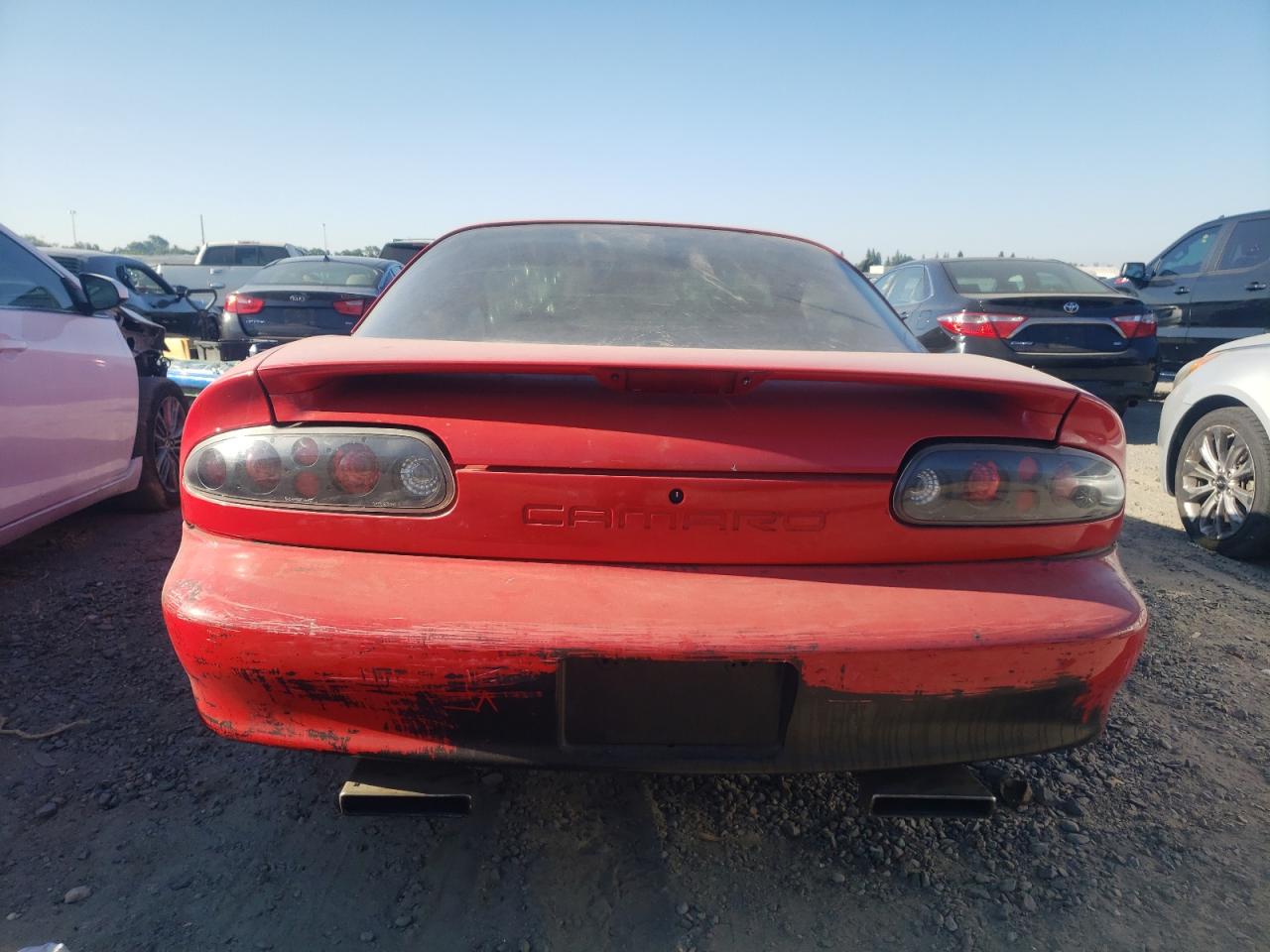 1998 Chevrolet Camaro VIN: 2G1FP22K8W2105837 Lot: 64196624