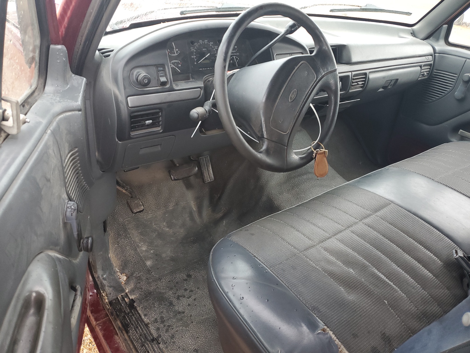 1FTEF15Y5PLA74290 1993 Ford F150