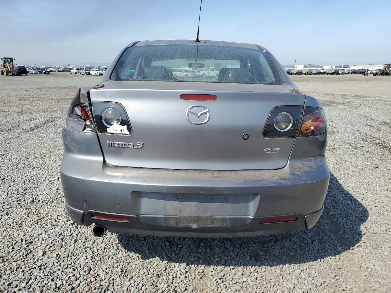 2006 Mazda 3 S VIN: JM1BK323761418702 Lot: 64114714