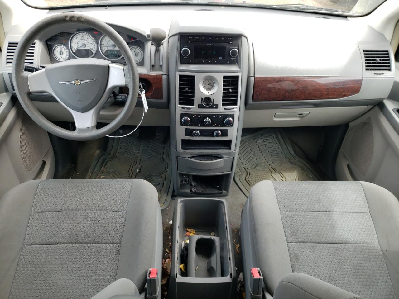 2010 Chrysler Town & Country Lx VIN: 2A4RR2D14AR376536 Lot: 61373934