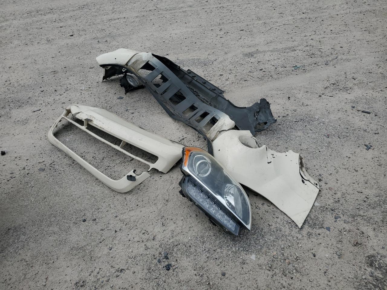 2012 Kia Soul + VIN: KNDJT2A6XC7462247 Lot: 60893894