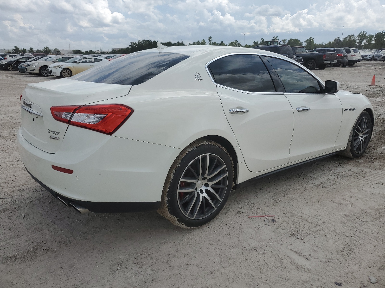 2014 Maserati Ghibli S vin: ZAM57RTA1E1097670