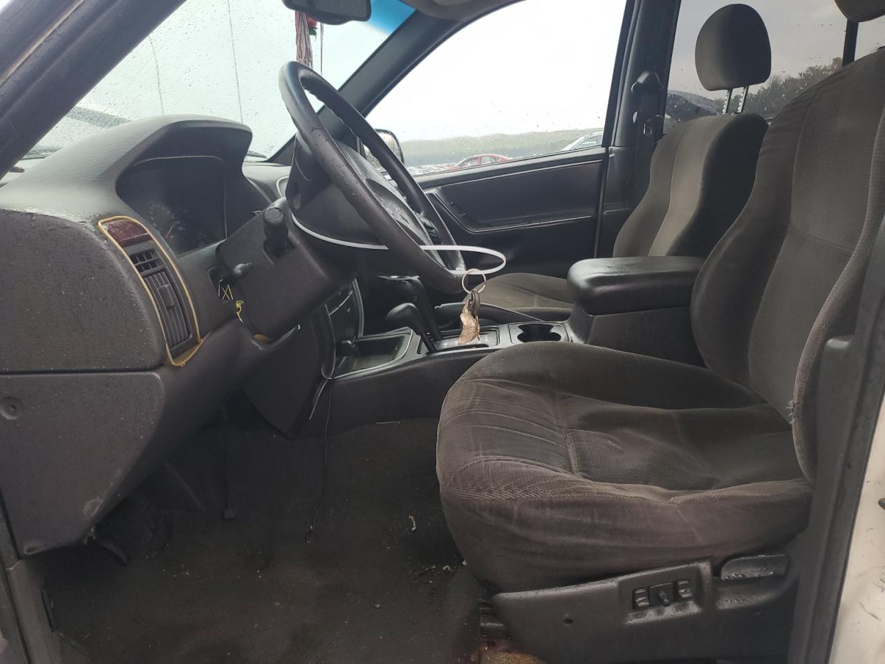 2000 Jeep Grand Cherokee Laredo VIN: 1J4GW48S3YC214253 Lot: 65067204