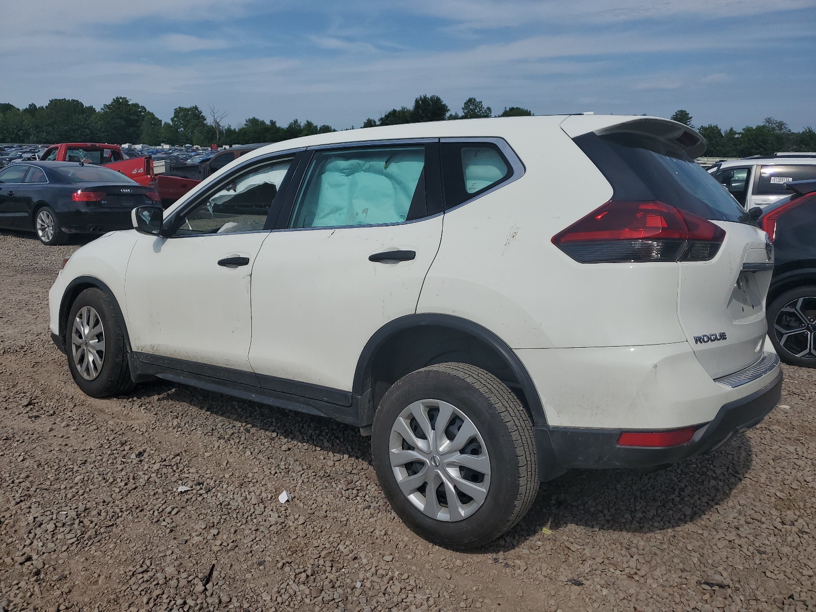 5N1AT2MV0KC828611 2019 Nissan Rogue S