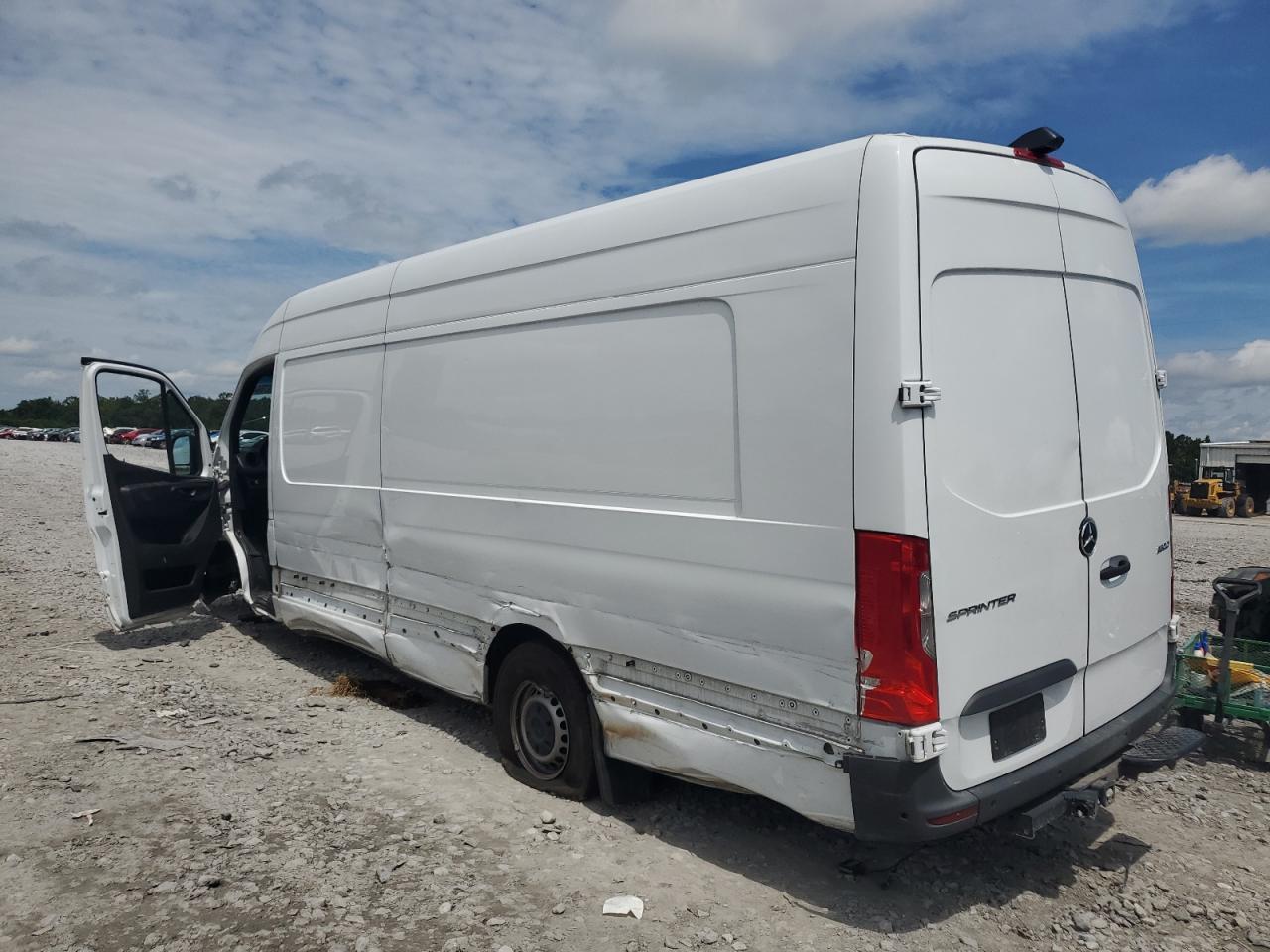 VIN W1Y4NDHY4PT125236 2023 MERCEDES-BENZ SPRINTER no.2