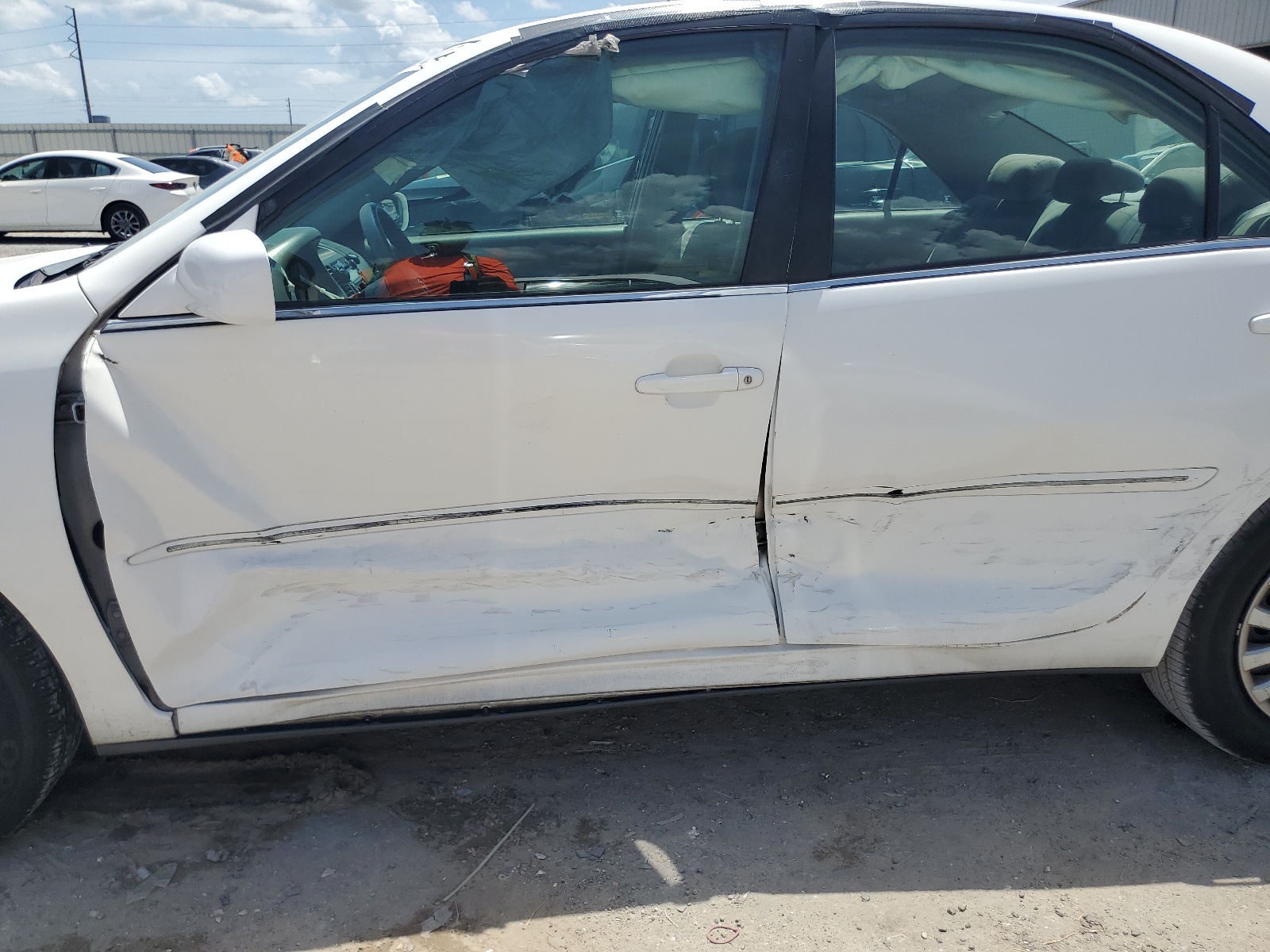 4T1BE30KX5U432281 2005 Toyota Camry Le