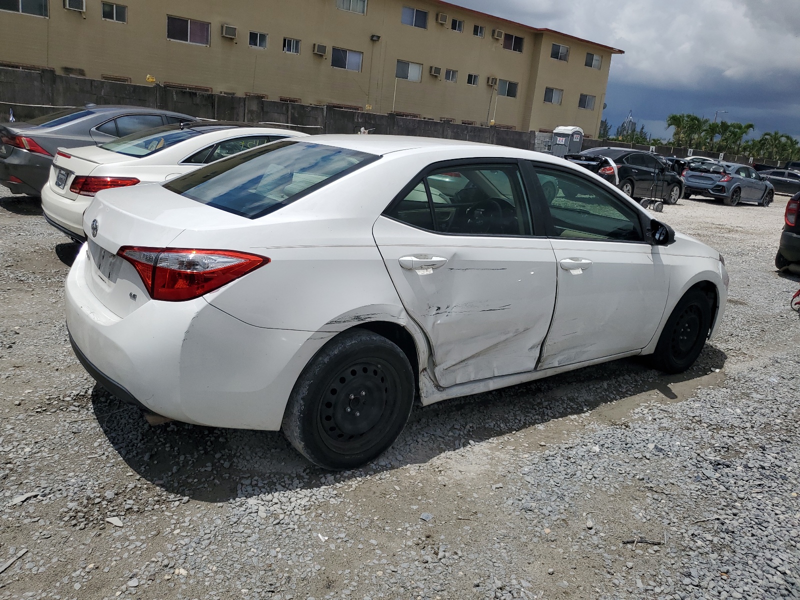 2015 Toyota Corolla L vin: 2T1BURHE8FC471586